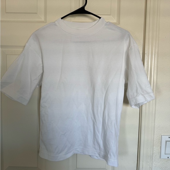 Uniqlo Boxy tee - Picture 1 of 3